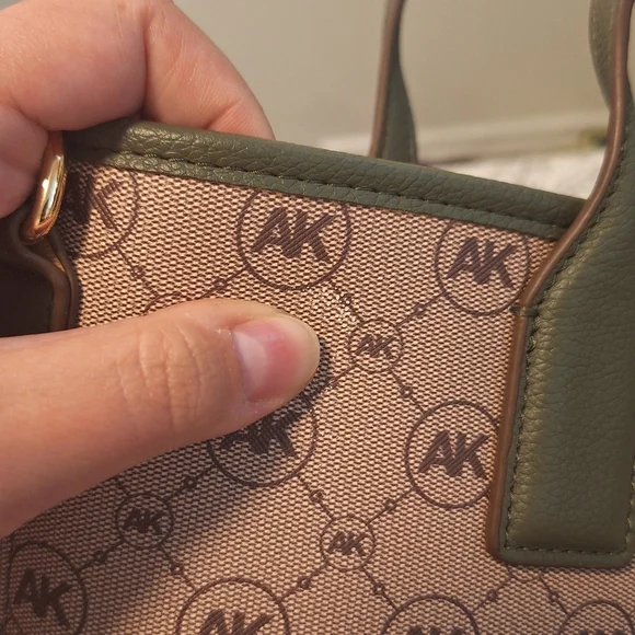 Anne Klein Convertable Purse - Picture 5 of 5